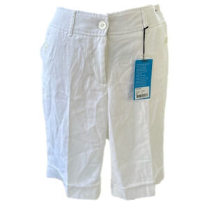 AUR Active Shorts Women’s Size 6 White Bermuda Length Lightweight NWT NEW
